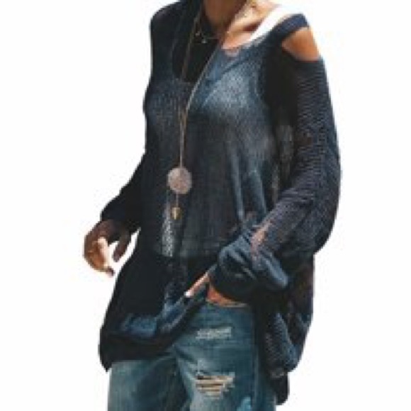 Sweaters - NAVY blue lightweight sweater size L and XL